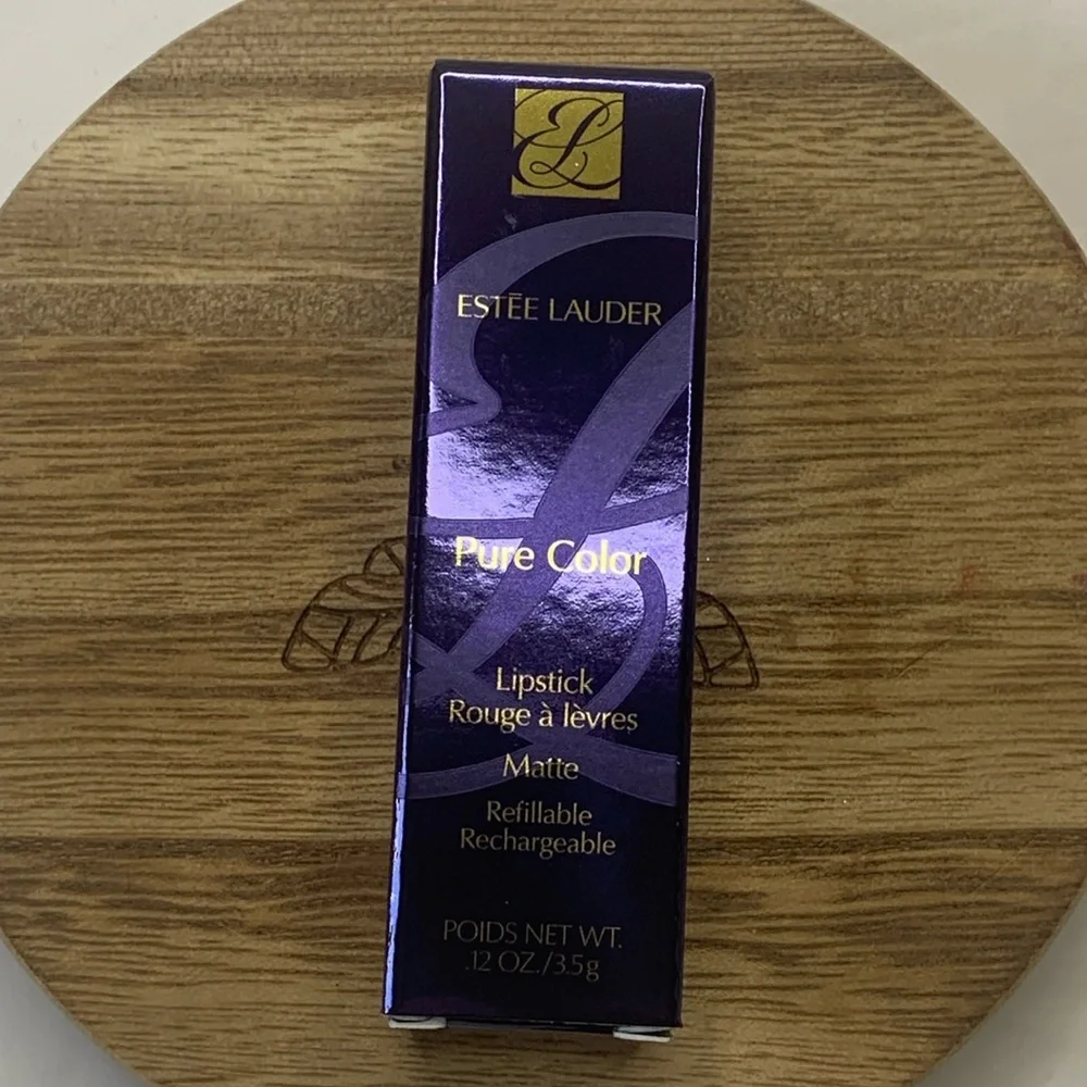 Estée Lauder Lipstick 690 DON’T STOP New